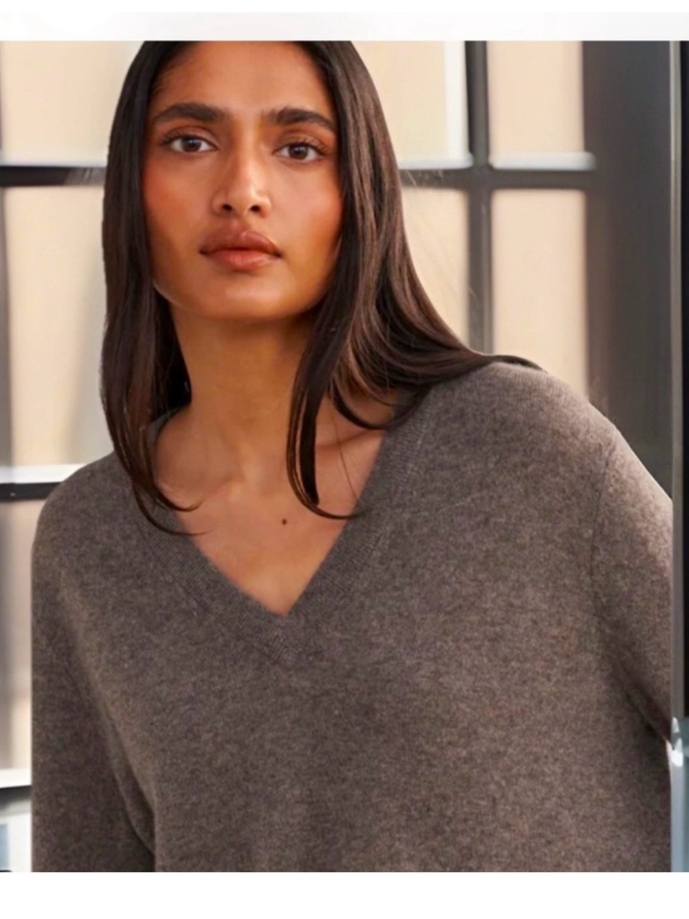 Jenni Kayne Flynn cashmere Vneck sweater in Shadow - Picture 5 of 9